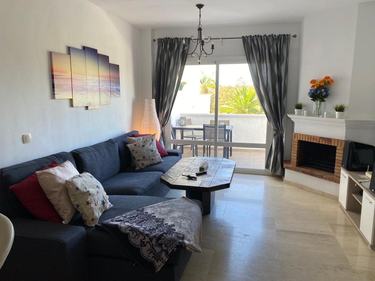 Bahia De Casares Lejlighed Estepona Eksteriør billede