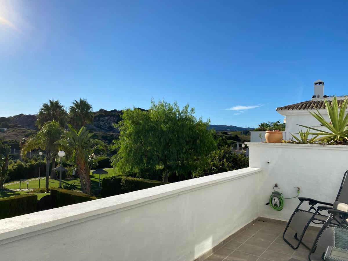 Bahia De Casares Lejlighed Estepona Eksteriør billede