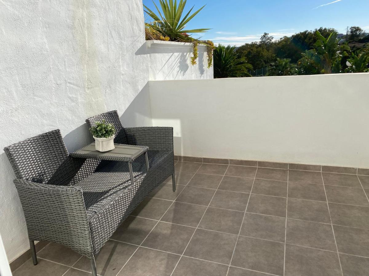 Bahia De Casares Lejlighed Estepona Eksteriør billede