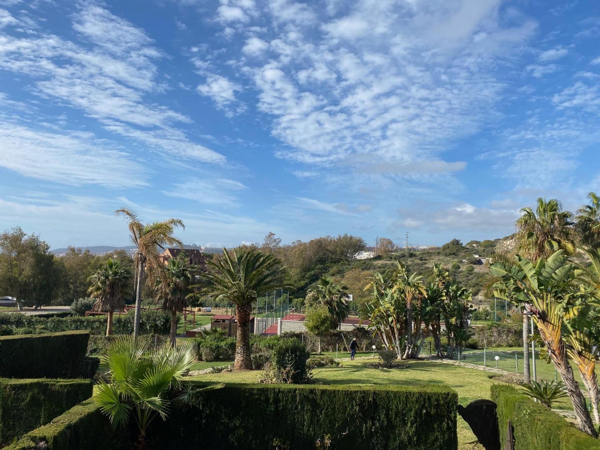 Bahia De Casares Lejlighed Estepona Eksteriør billede